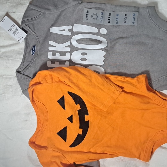 NWT Old Navy Halloween Onesie - Long Sleeve Baby 6-12 - Pumpkin Onesie - Picture 6 of 6